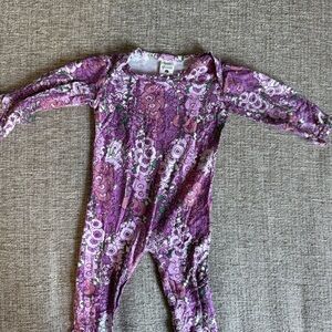 Kate Quinn Lavender and Lilac Floral Outfit